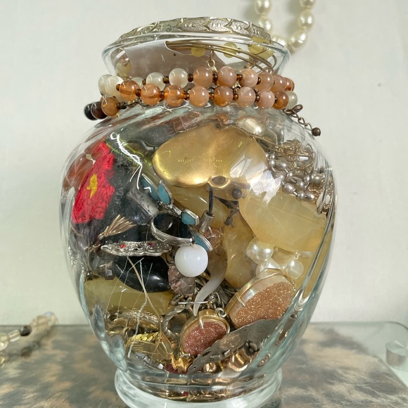 Total 3.11 Lb (Including glass Jar) Jewelry Scraps mixed pcs Mystery Lot 📿 - Picture 4 of 17